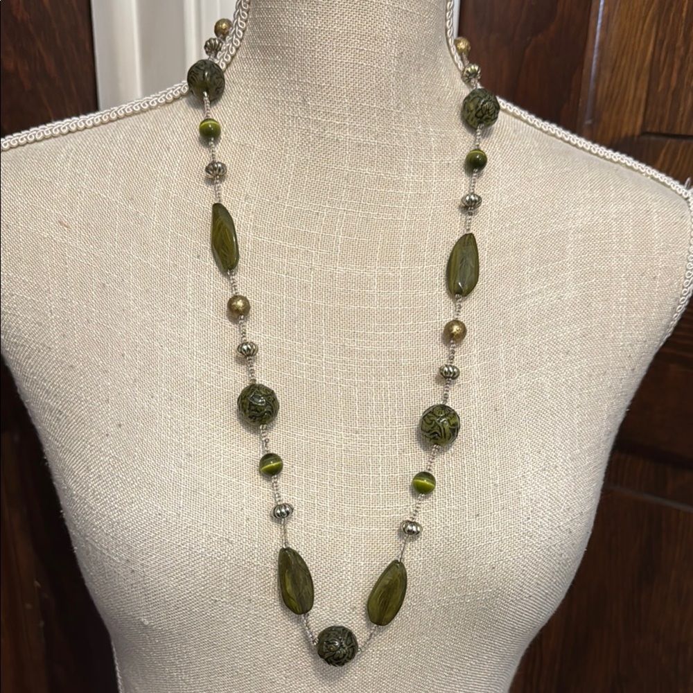 Green Jade and Silver Boho Resin Necklace